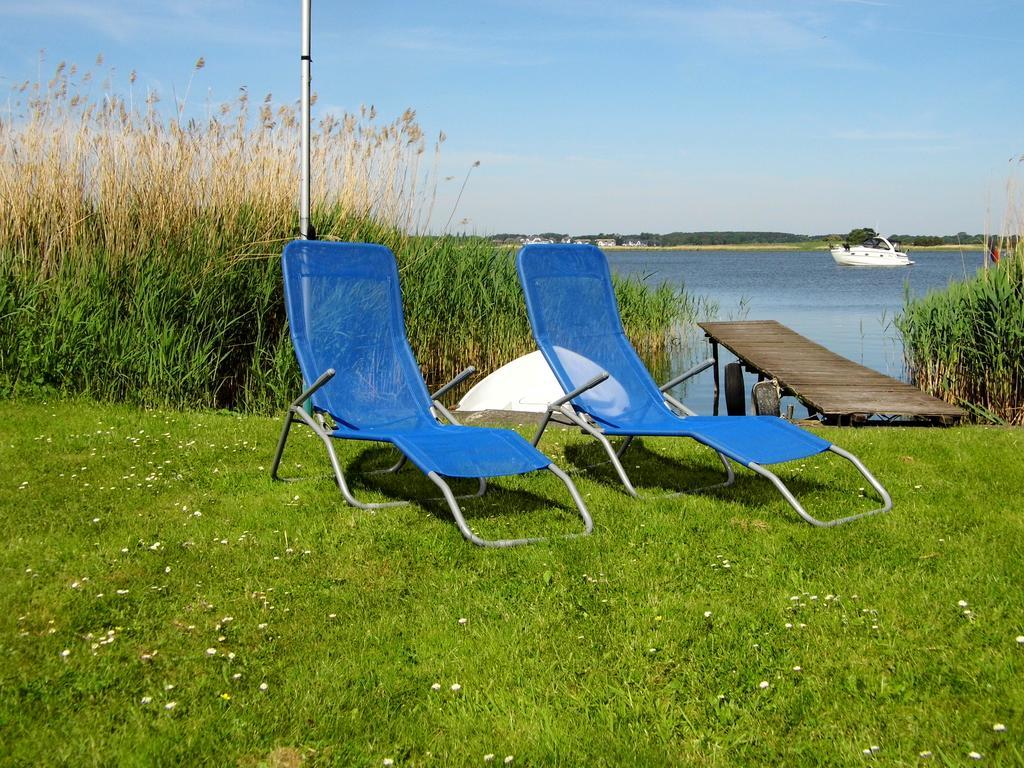 Ferienwohnung Seerose Neppermin Exterior foto